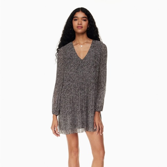 Aritzia Daydreamer V Neck Dress, Size XXS - Picture 1 of 3